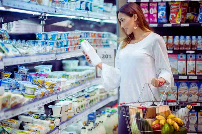 C6b7c3 donna fa spesa 3062025 okmugello it