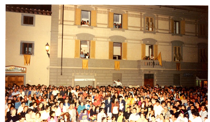 La piazza del Rione di Santa Lucia
