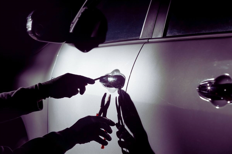 623a1a ladri auto 12082025 okmugello it