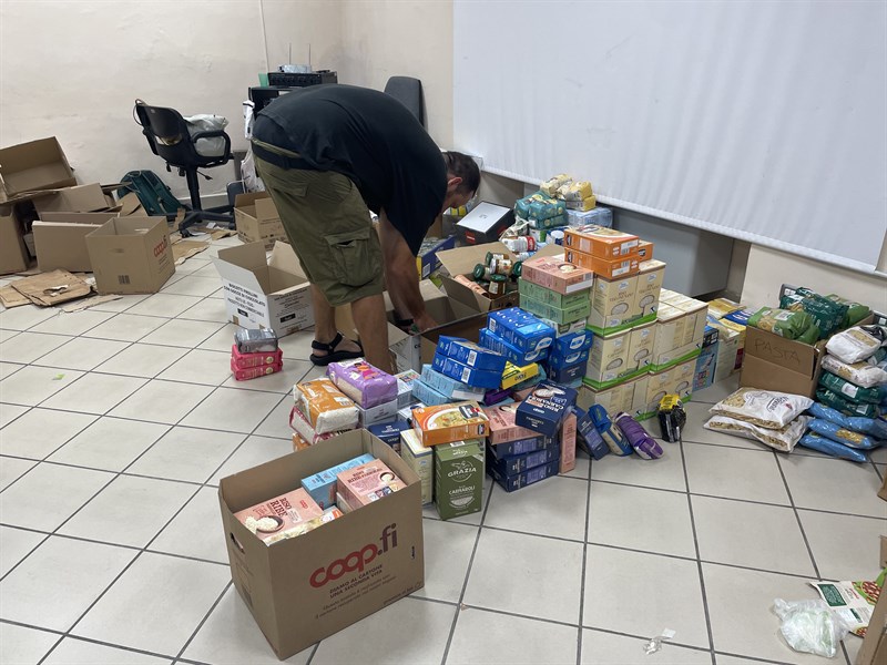 Raccolta generi alimentari