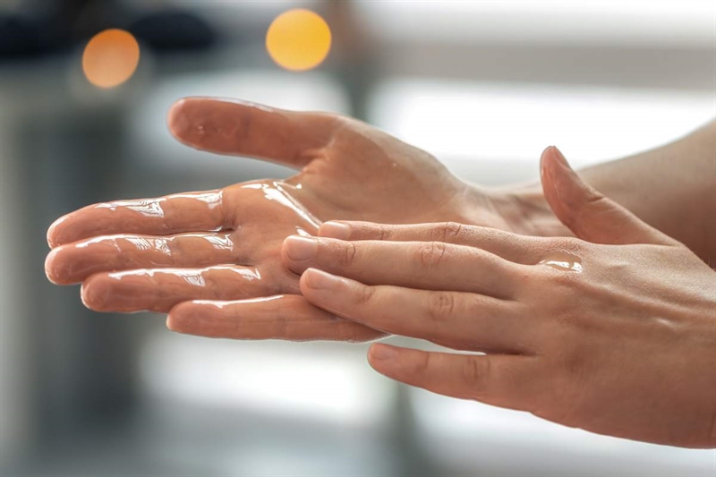 6febe9 Mani Screpolate 19 11 25 okmugello it