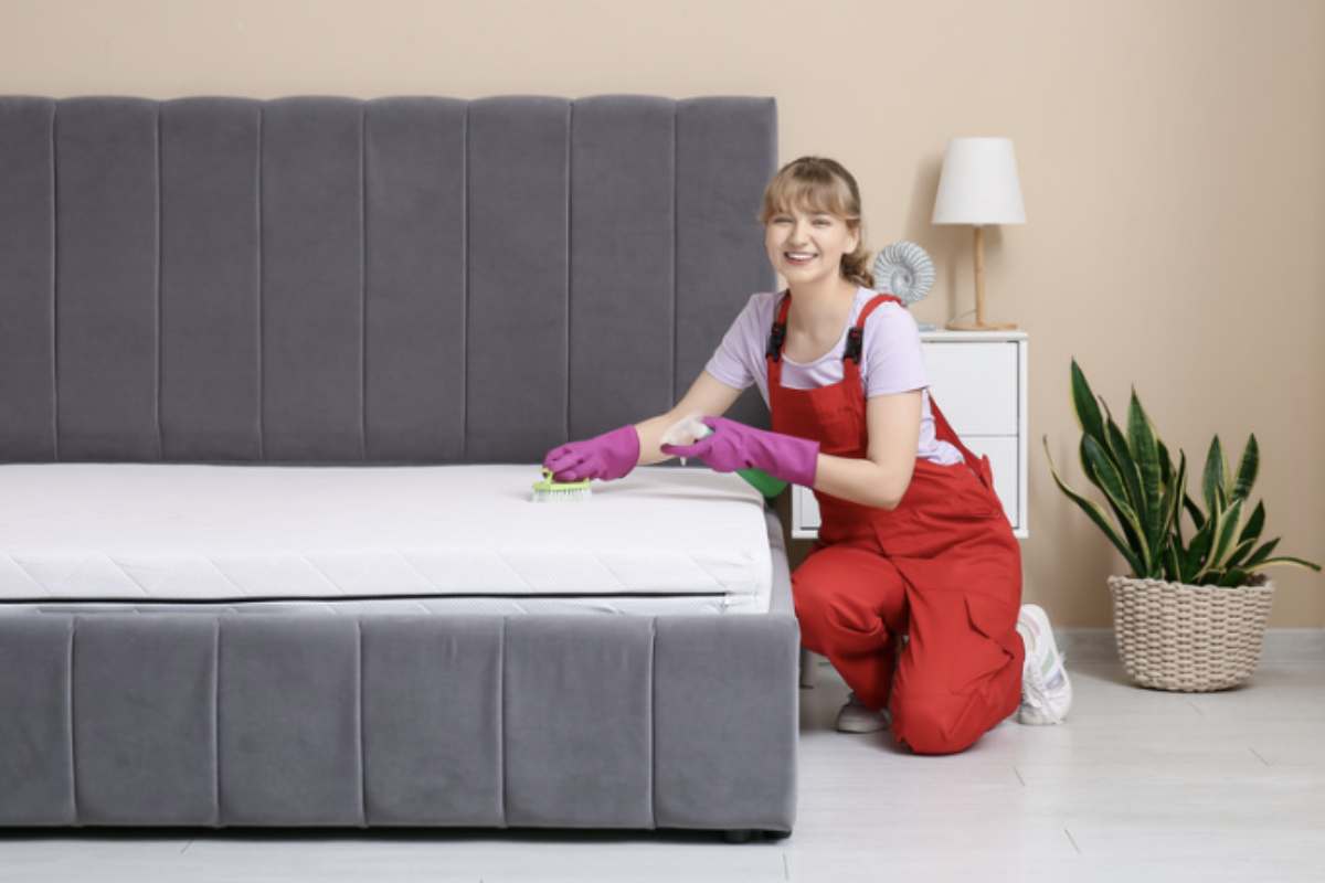 Dopo ogni intervento di pulizia, è imprescindibile garantire una corretta ventilazione del materasso. L’esposizione all’aria aperta