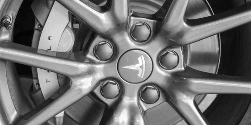 Tesla, brutte notizie: c'è chi vende di più