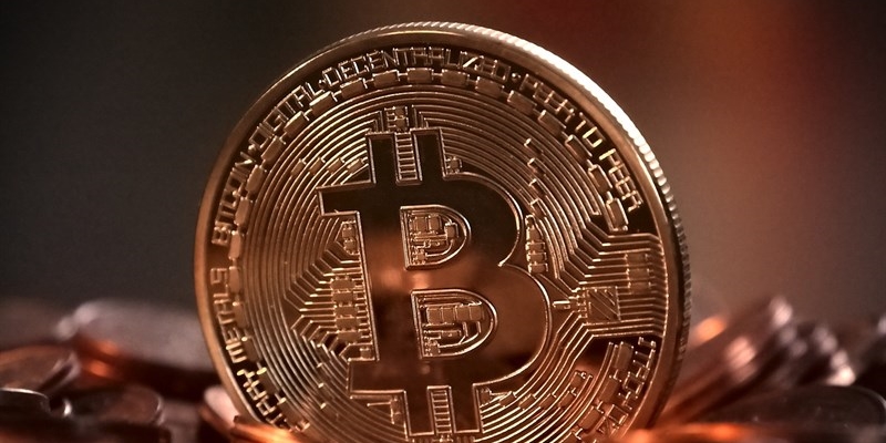 2009 - Nascono i bitcoin (17 anni fa)