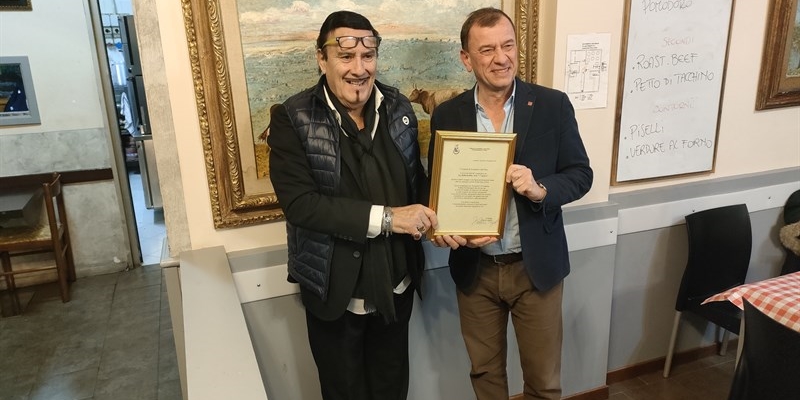 Roberto Bini con il sindaco Ignesti