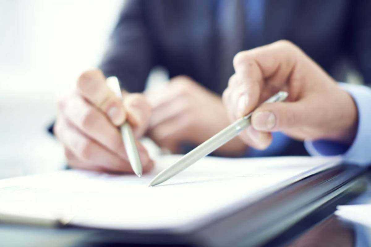 Oltre al bonus cultura, dal 1° settembre 2023 è attivo il Supporto per la Formazione e il Lavoro (SFL), una misura rivolta a giovani