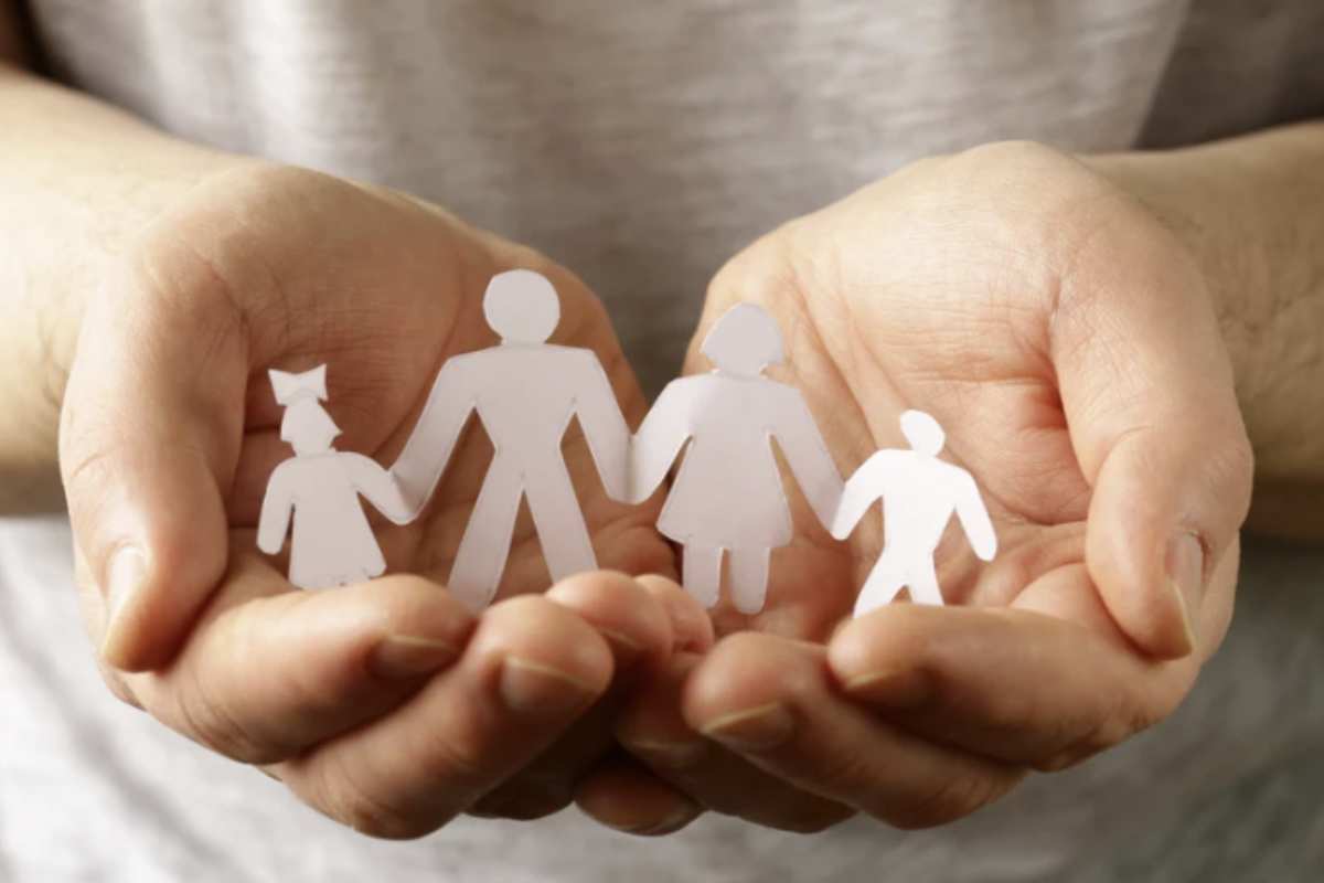 Per chi desidera vivere bene e concedersi qualche lusso, le cifre salgono notevolmente. Un single che deve sostenere spese di affitto