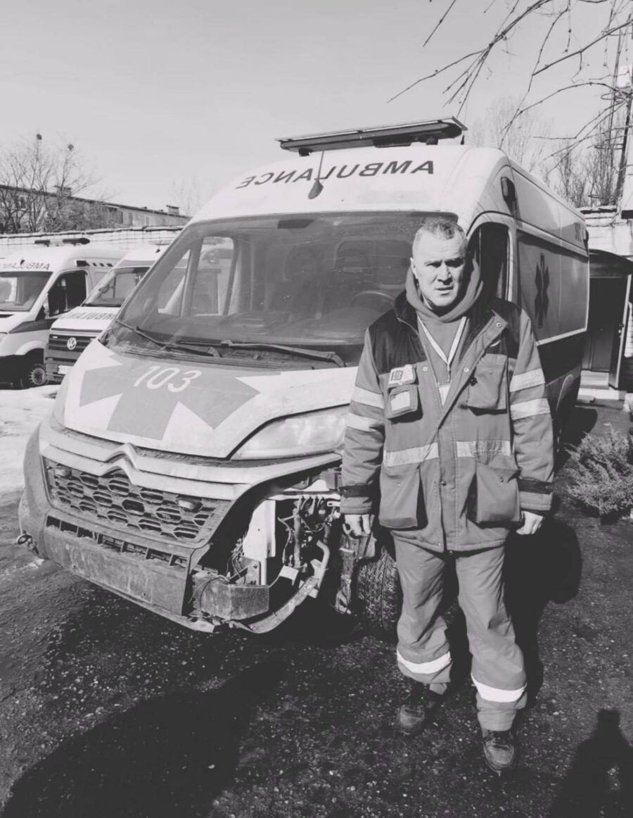 Oleh Zhuravliov, tecnico medico di emergenza di 56 anni