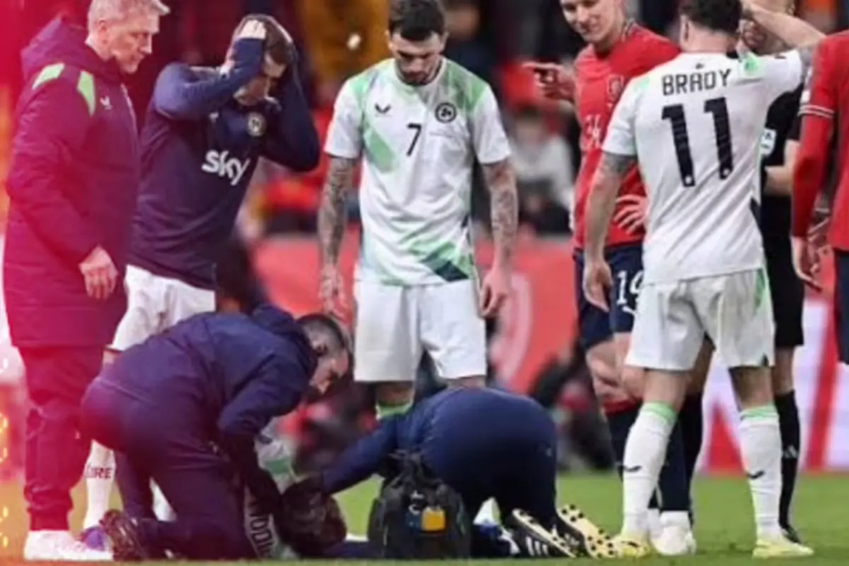 Szmodics svenuto in campo durante Repubblica Ceca-Irlanda
