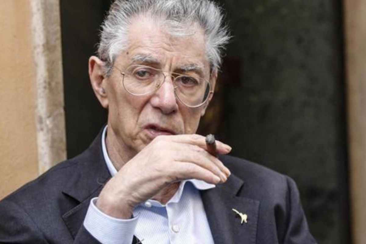 Umberto Bossi 20032026 okmugello.it