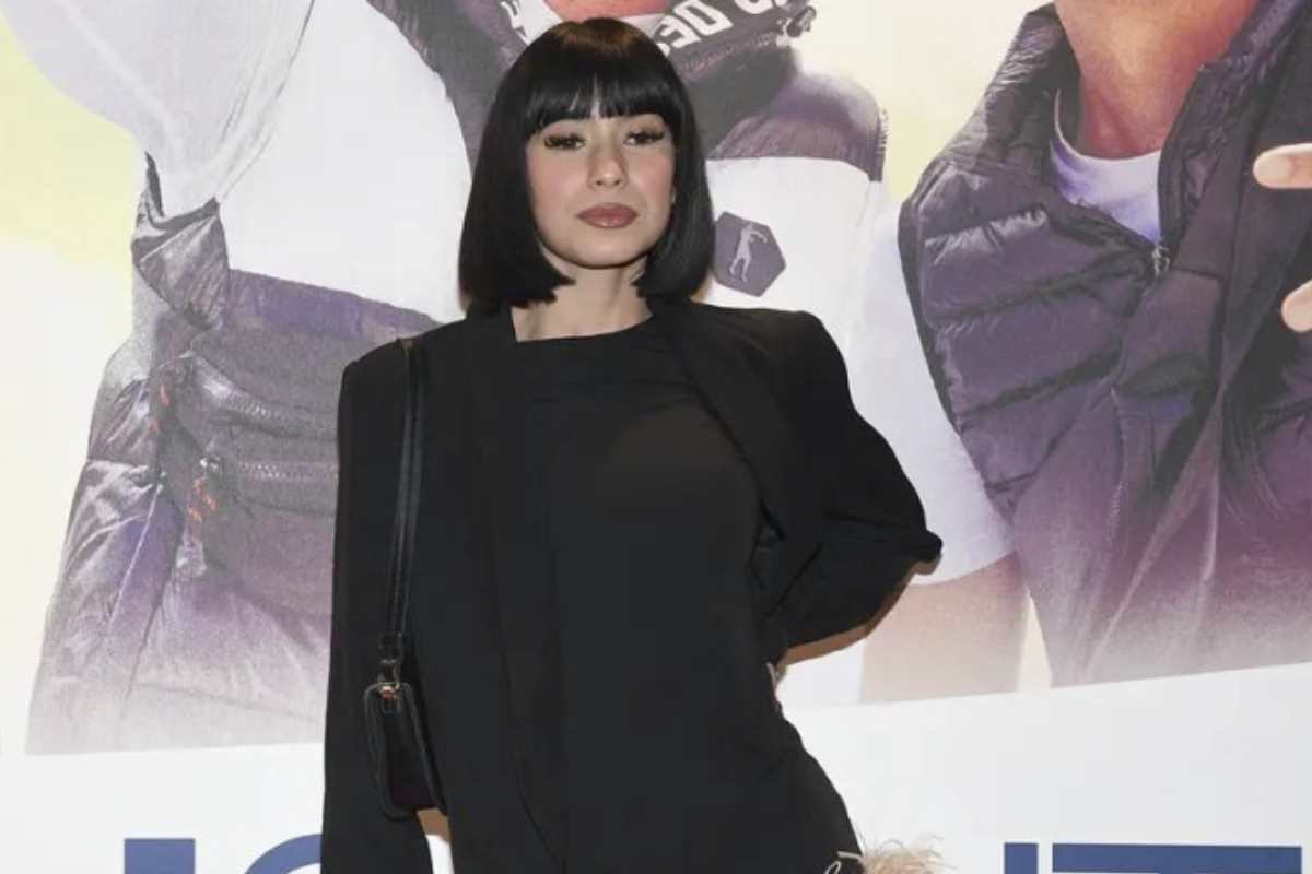 Il passaggio da ex allieva di talent a presenza stabile nel preserale di Rai 1 è avvenuto in poche settimane, ma racconta una traiettoria fatta di pause