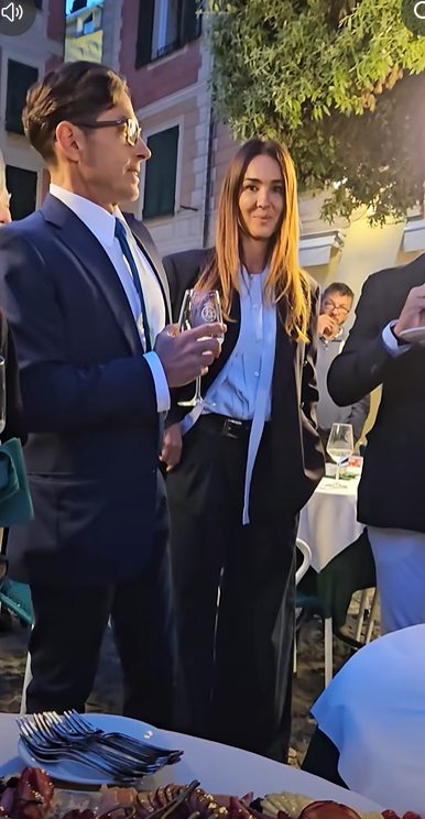 Silvia toffanin vestito compleanno berlusconi Okmugello.it