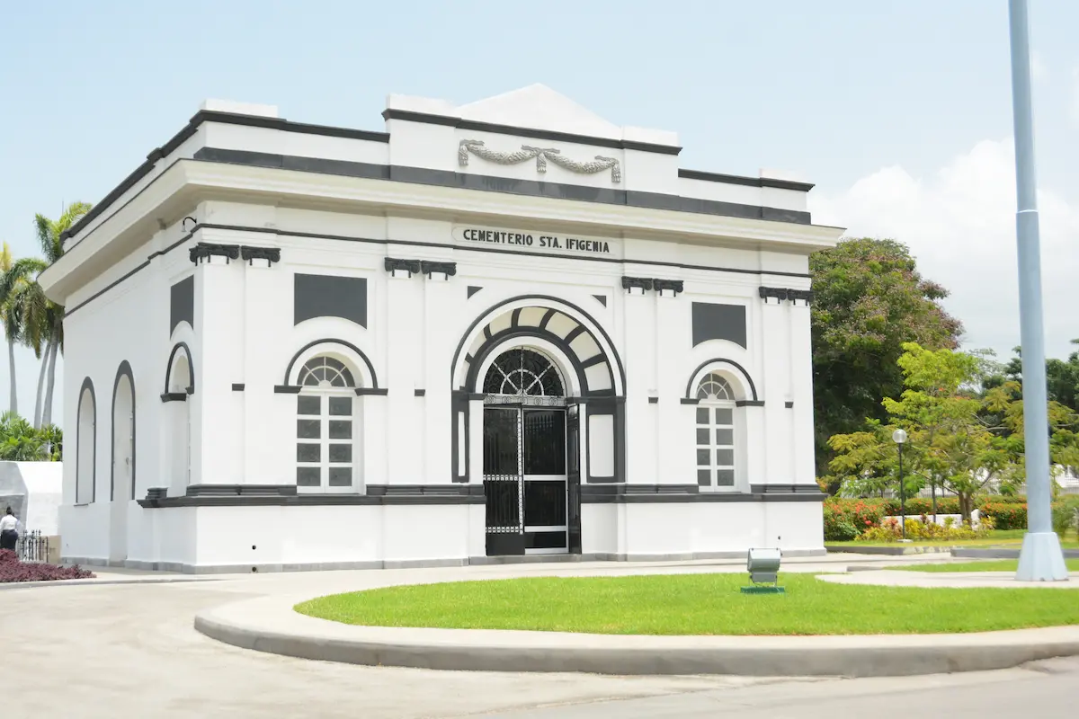 Portal Cementerio Santa Ifigenia Santiago de Cuba