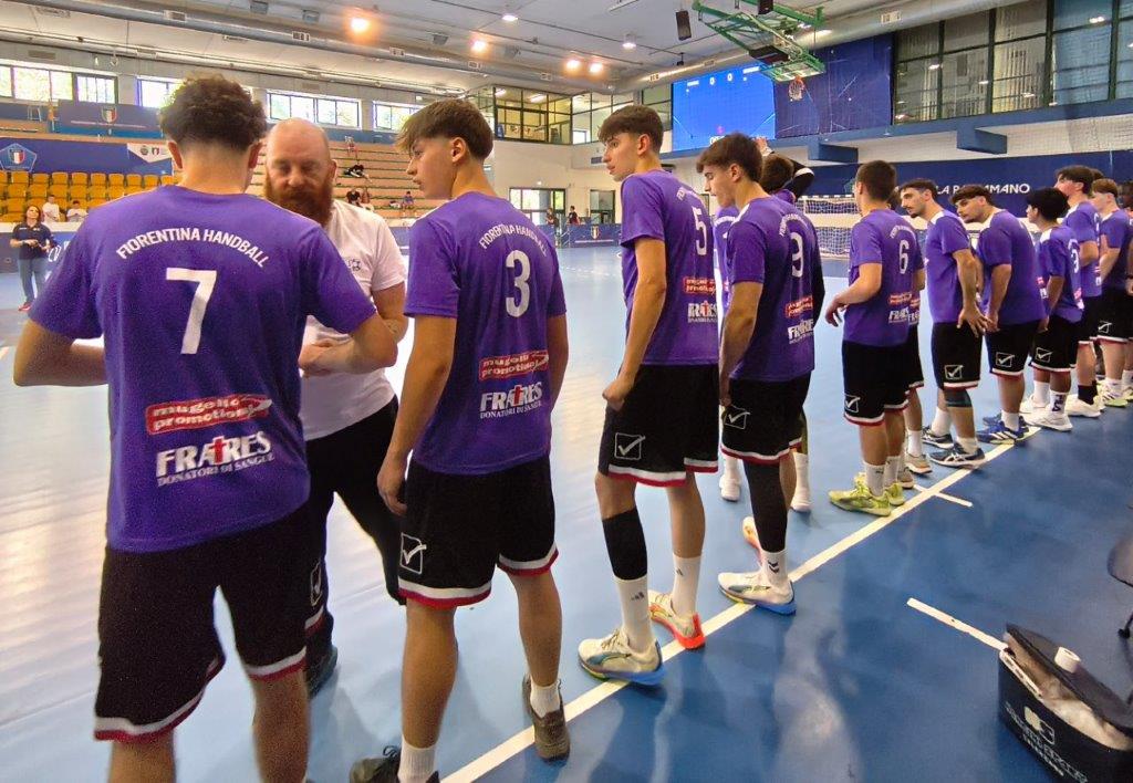 Il coach Claudio Berti da gli ultimi consigli prima della gara